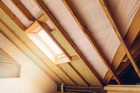 Installation de Velux : luminosit&eacute; et confort pour vos combles
